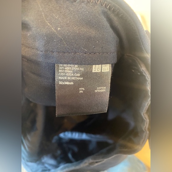 Uniqlo Navy Classic Slim Straight Fit Chino Style Pants - Picture 4 of 5
